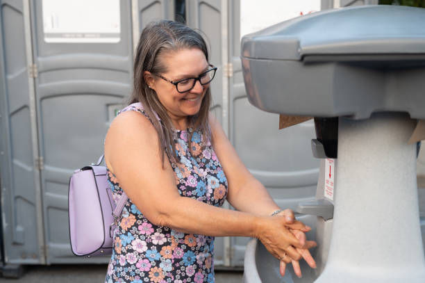 Best Portable bathroom rental  in Pine Ridge, FL